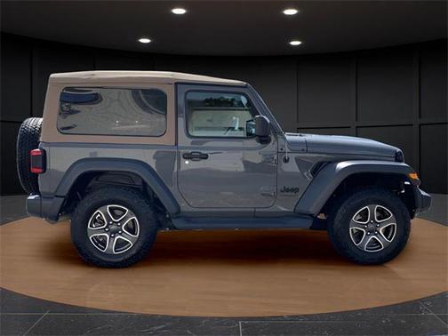 2020 Jeep Wrangler Black and Tan 4X4