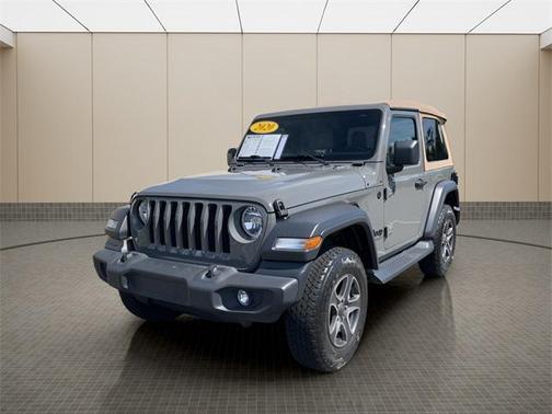 2020 Jeep Wrangler Black and Tan 4X4