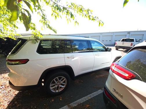 2023 Jeep Grand Cherokee L Laredo
