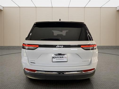 2025 Jeep Grand Cherokee Laredo