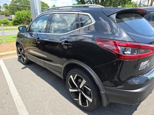 2022 Nissan Rogue Sport SL