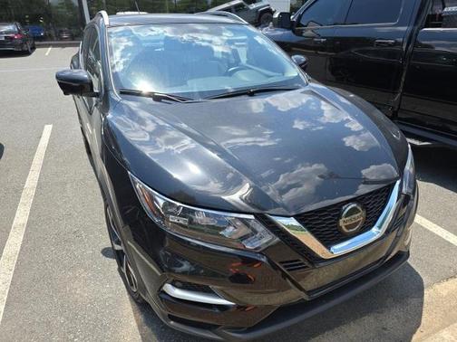2022 Nissan Rogue Sport SL