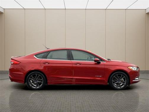 2018 Ford Fusion Hybrid SE