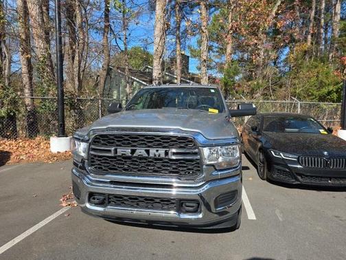 2022 RAM 2500 Tradesman Crew Cab 4x4 6'4' Box