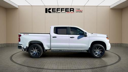 2023 Chevrolet Silverado 1500 Custom