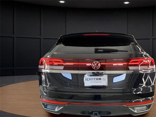 2024 Volkswagen Atlas Cross Sport 2.0T SE w/Technology 4MOTION