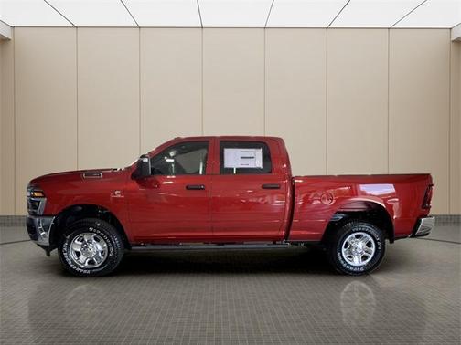 2025 RAM 2500 Tradesman Crew Cab 4x4 6'4' Box
