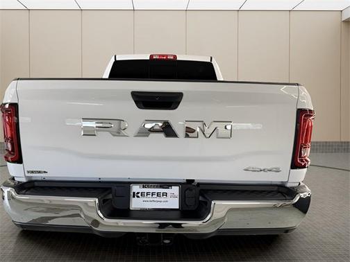 2025 RAM 2500 Tradesman Crew Cab 4x4 6'4' Box