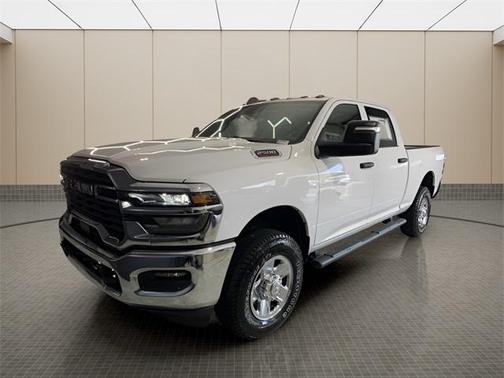 2025 RAM 2500 Tradesman Crew Cab 4x4 6'4' Box
