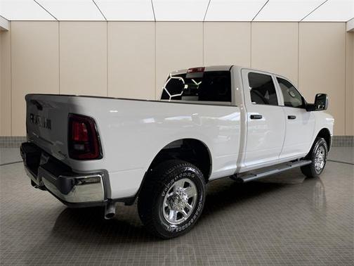 2025 RAM 2500 Tradesman Crew Cab 4x4 6'4' Box