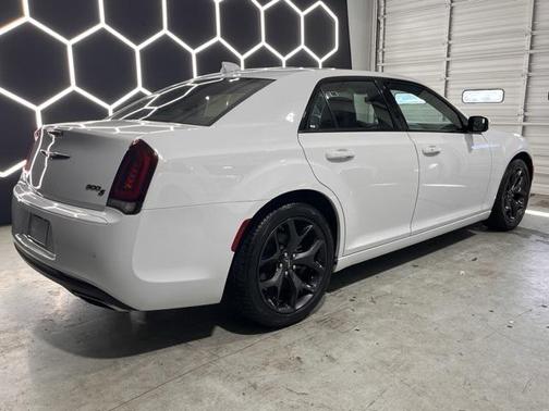 2023 Chrysler 300 S