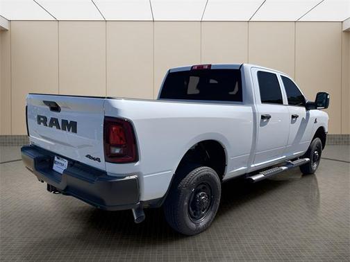 2025 RAM 2500 Tradesman Crew Cab 4x4 6'4' Box