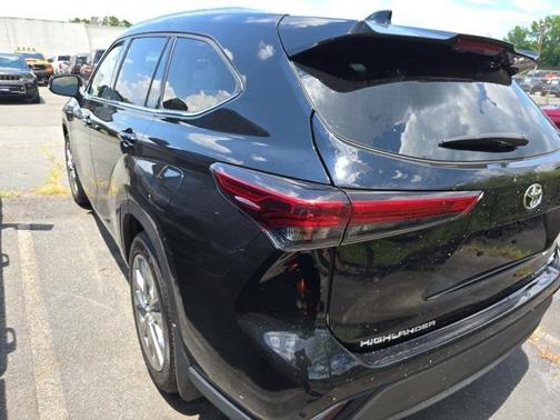 2022 Toyota Highlander Limited