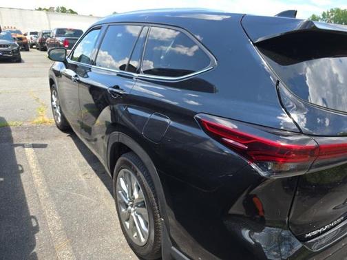 2022 Toyota Highlander Limited