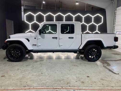 2025 Jeep Gladiator Nighthawk