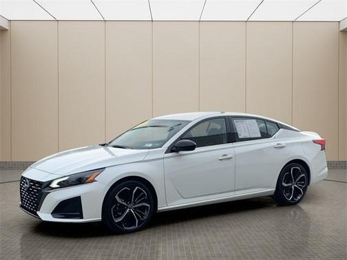 2024 Nissan Altima SR FWD