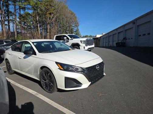 2024 Nissan Altima SR FWD