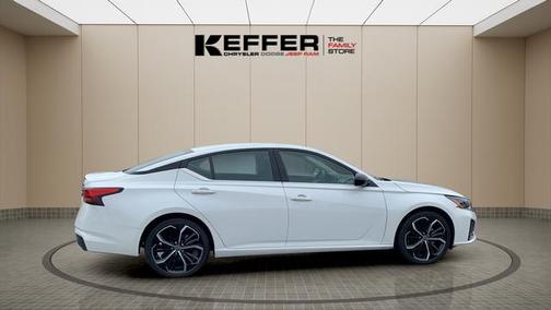 2024 Nissan Altima SR FWD