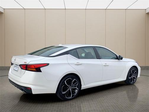 2024 Nissan Altima SR FWD