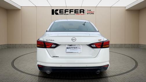 2024 Nissan Altima SR FWD