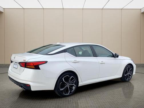 2024 Nissan Altima SR FWD