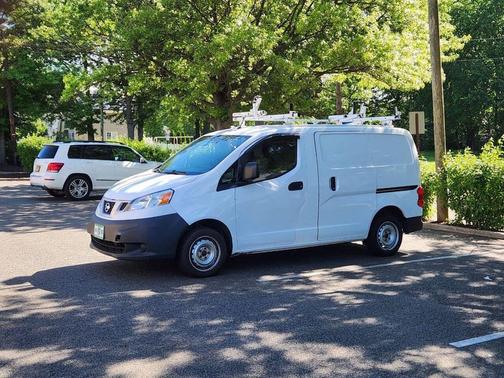White 2019 Nissan NV200 S