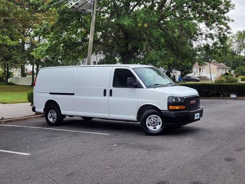 2023 GMC Savana 2500 Work Van