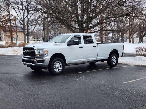 2024 RAM 2500 Tradesman 4x4 4dr Crew Cab 8 ft. LB Pickup