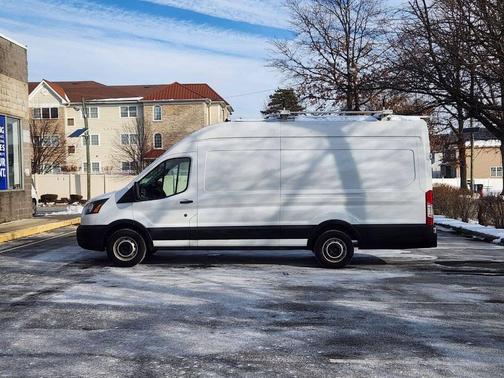 2022 Ford Transit-250 Base