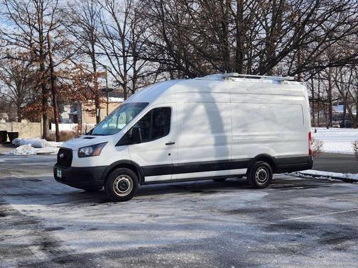 2022 Ford Transit-250 Base