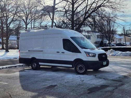 2022 Ford Transit-250 Base