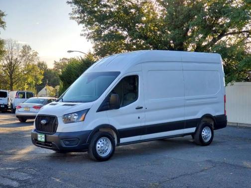 Oxford White 2022 Ford Transit-250 Base