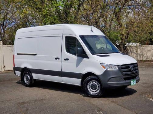 2022 Mercedes-Benz Sprinter 2500 Standard Roof