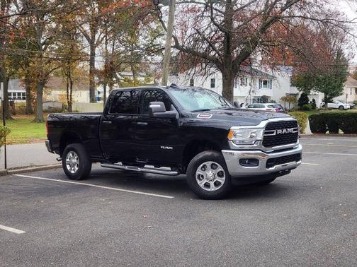 2024 RAM 2500 Big Horn 4x4 4dr Crew Cab 6.3 ft. SB Pickup