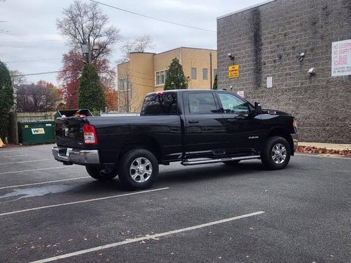 2024 RAM 2500 Big Horn 4x4 4dr Crew Cab 6.3 ft. SB Pickup