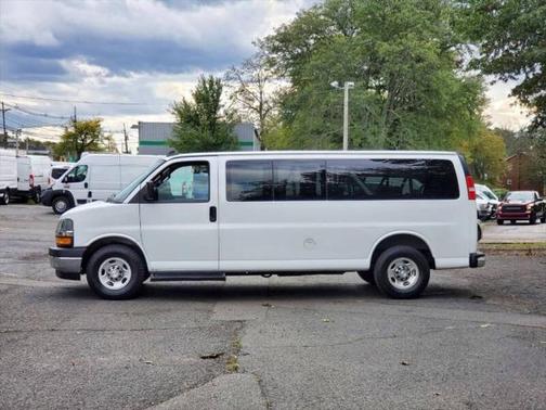 2022 Chevrolet Express 3500 LS 3500 3dr Extended Passenger Van