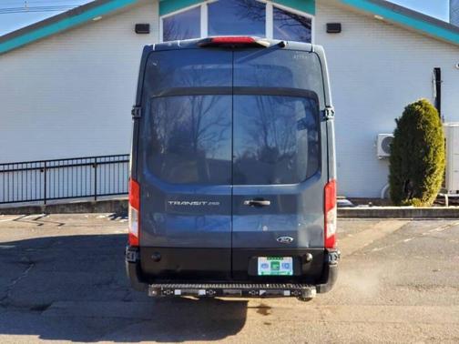 2022 Ford Transit-250 Base