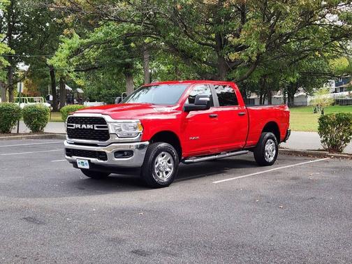 2024 RAM 2500 Big Horn 4x4 4dr Crew Cab 6.3 ft. SB Pickup