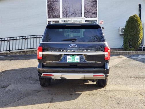 2023 Ford Expedition XLT 4x4 4dr SUV