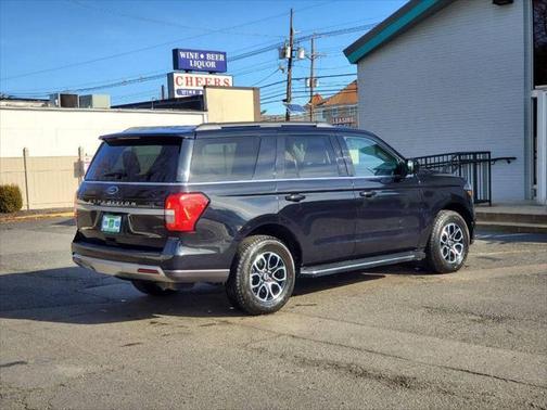 2023 Ford Expedition XLT 4x4 4dr SUV