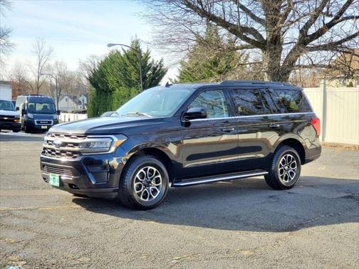 2023 Ford Expedition XLT 4x4 4dr SUV
