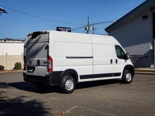 Bright White Clearcoat 2024 RAM ProMaster 2500 Tradesman