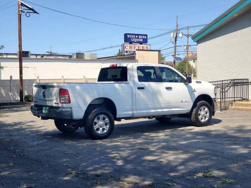 2024 RAM 2500 Big Horn 4x4 4dr Crew Cab 6.3 ft. SB Pickup
