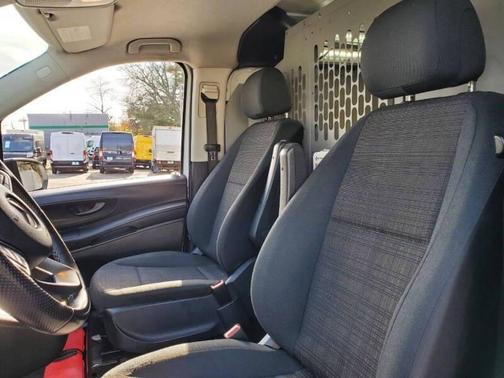 2020 Mercedes-Benz Metris Base