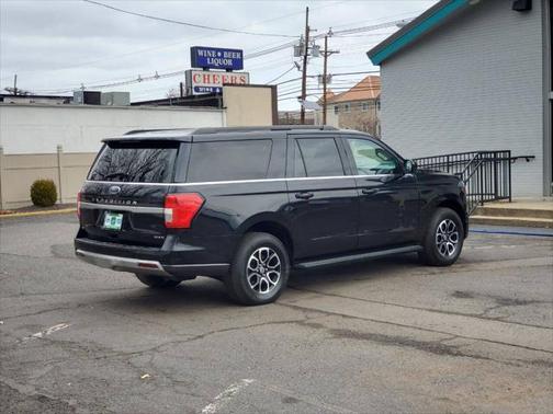 2023 Ford Expedition XLT 4x4 4dr SUV
