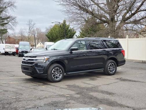 2023 Ford Expedition XLT 4x4 4dr SUV