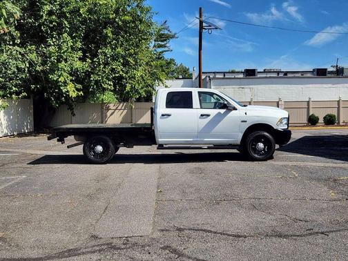 2018 RAM 2500 Tradesman 4x4 4dr Crew Cab 8 ft. LB Pickup