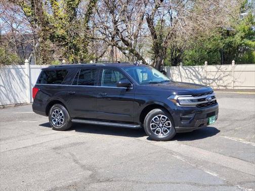 2023 Ford Expedition XLT 4x4 4dr SUV