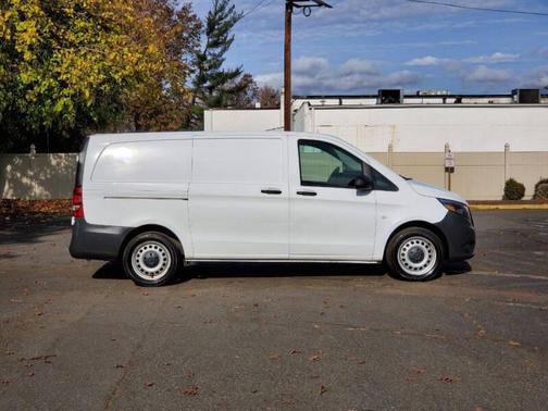 2020 Mercedes-Benz Metris Base