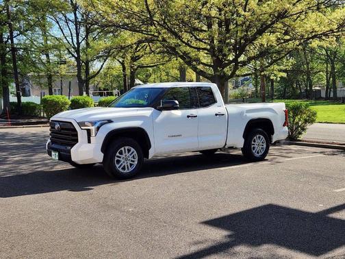 White 2022 Toyota Tundra SR5